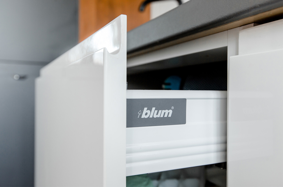 Отличие фурнитуры Blum и Hettich. Фото 2. Отличие фурнитуры Blum и Hettich. Фото 2.
