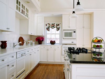 23_White_Kitchen_zastavki_com_9449_2.jpg Цвет кухни - роль расцветки в дизайне